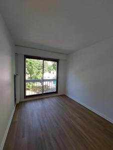 For rent Chatenay-malabry 5 rooms 94 m2 Hauts de Seine (92290) photo 2
