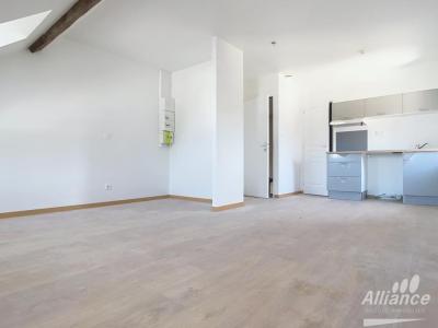 For rent Bart 1 room 27 m2 Doubs (25420) photo 0