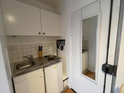 For rent Paris-20eme-arrondissement 1 room 15 m2 Paris (75020) photo 2