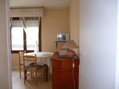 For rent Paris-19eme-arrondissement 2 rooms 40 m2 Paris (75019) photo 1