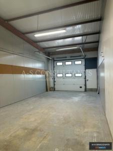 Louer Commerce 75 m2 Ravoire