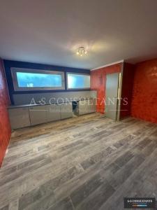 Louer Commerce Ravoire 10680 euros