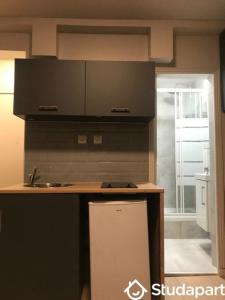 For rent Paris-11eme-arrondissement 1 room 13 m2 Paris (75011) photo 2
