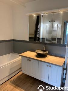 For rent Cergy 1 room 11 m2 Val d'Oise (95000) photo 3