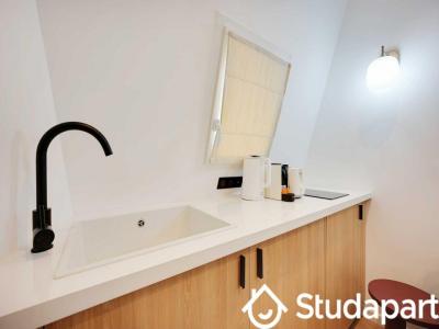 For rent Paris-17eme-arrondissement 1 room 11 m2 Paris (75017) photo 1