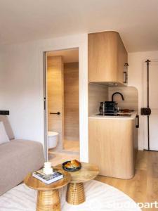 Louer Appartement 10 m2 Paris-8eme-arrondissement