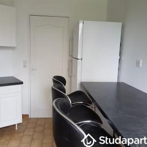 For rent Villejuif 1 room 9 m2 Val de Marne (94800) photo 3