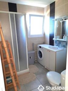 For rent Vic-la-gardiole 3 rooms 60 m2 Herault (34110) photo 3