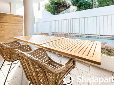 Louer Appartement 49 m2 Antibes