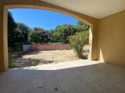 Louer Appartement Roquemaure 646 euros