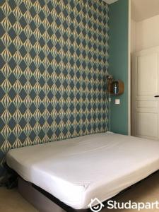 For rent Begles 1 room 10 m2 Gironde (33130) photo 0