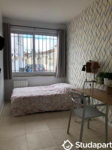 Louer Appartement 10 m2 Begles
