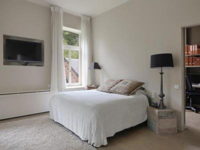 For sale Bougival 3 rooms 73 m2 Yvelines (78380) photo 1