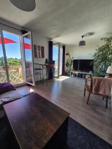 For sale Marseille-13eme-arrondissement 4 rooms 72 m2 Bouches du Rhone (13013) photo 2
