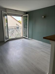 For rent Saulx-les-chartreux 2 rooms 44 m2 Essonne (91160) photo 3