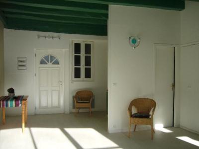 For rent Bordeaux 1 room 45 m2 Gironde (33000) photo 1