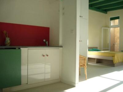 For rent Bordeaux 1 room 45 m2 Gironde (33000) photo 2