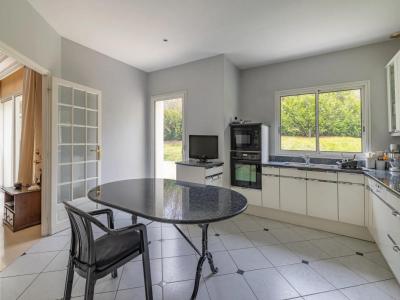 For sale Cachan 8 rooms 280 m2 Val de Marne (94230) photo 4