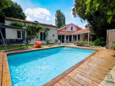 For sale Angouleme 9 rooms 182 m2 Charente (16000) photo 0
