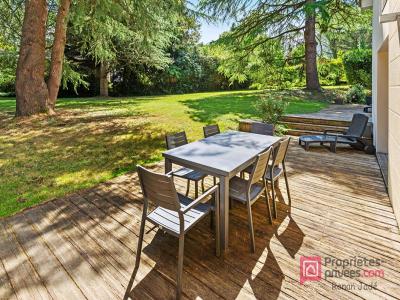For sale Sautron 8 rooms 220 m2 Loire atlantique (44880) photo 2