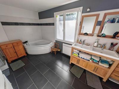 For sale Chateauroux 5 rooms 116 m2 Indre (36000) photo 4