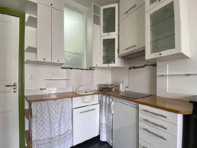 Louer Appartement Paris-18eme-arrondissement 820 euros