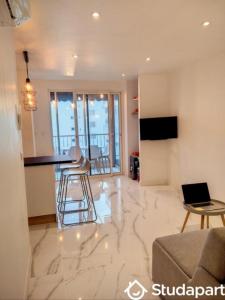 Annonce Location 2 pices Appartement Juan-les-pins 06