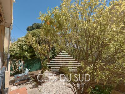 For sale Hyeres Proche Centre Ville 4 rooms 72 m2 Var (83400) photo 0
