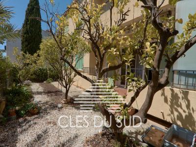 For sale Hyeres Proche Centre Ville 4 rooms 72 m2 Var (83400) photo 1