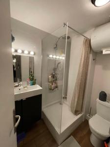 Louer Appartement Paris-18eme-arrondissement 985 euros