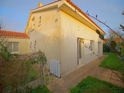 For sale 6 rooms 140 m2 Vendee (85100) photo 0