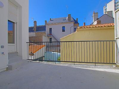 For sale Secteur 1 4 rooms 100 m2 Vendee (85100) photo 0
