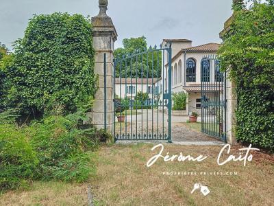 For sale Nimes 20 rooms 1358 m2 Gard (30900) photo 2