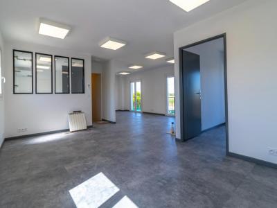 For sale Romorantin-lanthenay 6 rooms 121 m2 Loir et cher (41200) photo 4