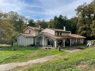 For sale Targon 8 rooms 191 m2 Gironde (33760) photo 1