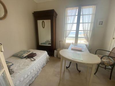 For sale Bandol 4 rooms 68 m2 Var (83150) photo 2