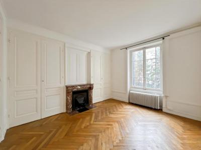 For rent Lyon-6eme-arrondissement 2 rooms 71 m2 Rhone (69006) photo 0