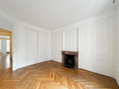 For rent Lyon-6eme-arrondissement 2 rooms 71 m2 Rhone (69006) photo 1