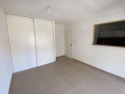 For rent Montrond-les-bains 2 rooms 43 m2 Loire (42210) photo 2