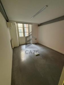 For rent Bordeaux 170 m2 Gironde (33300) photo 2