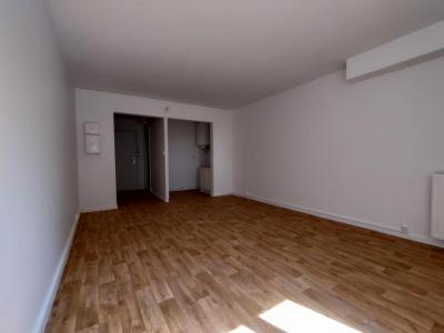 For sale Beauvais 1 room 32 m2 Oise (60000) photo 2