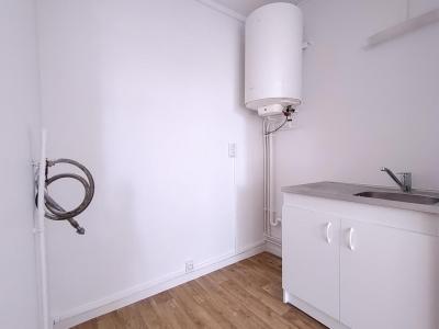 For sale Beauvais 1 room 32 m2 Oise (60000) photo 3