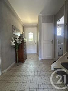 For sale Fleurines 5 rooms 97 m2 Oise (60700) photo 3