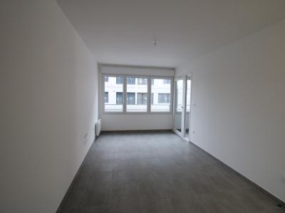 For rent Reze 2 rooms 43 m2 Loire atlantique (44400) photo 3