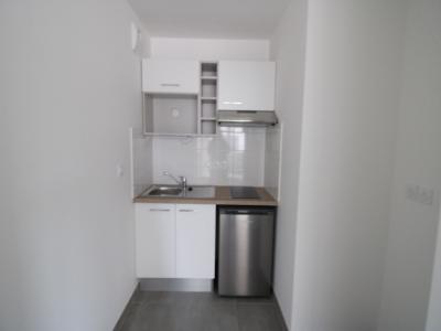 For rent Reze 2 rooms 43 m2 Loire atlantique (44400) photo 4