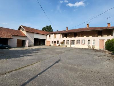 For sale CENTRE VILLAGE 118 m2 Ain (01320) photo 0
