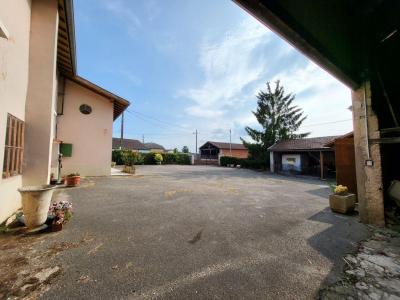 For sale CENTRE VILLAGE 118 m2 Ain (01320) photo 2