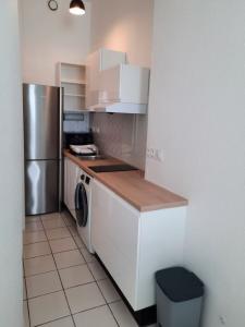 For rent Bordeaux 2 rooms 33 m2 Gironde (33000) photo 2