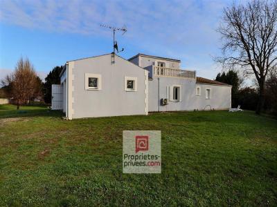 For sale Yves 7 rooms 174 m2 Charente maritime (17340) photo 2