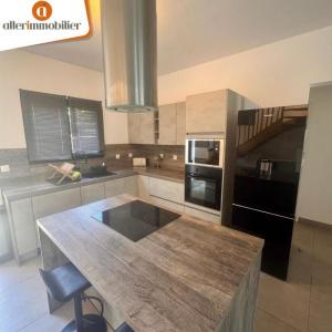 For rent Saint-pierre 4 rooms 103 m2 Reunion (97410) photo 2
